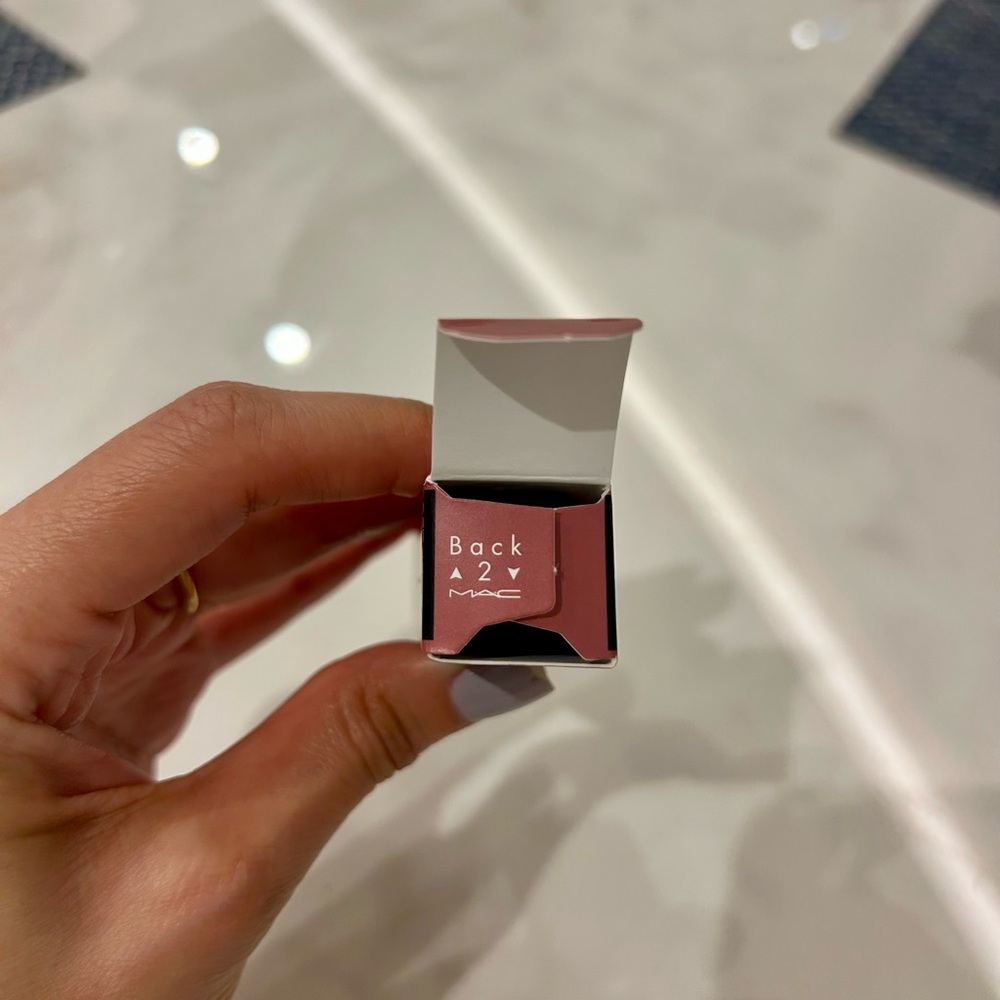 MAC Cosmetics Matte Lipstick - Velvet Teddy - Picture 7 of 9